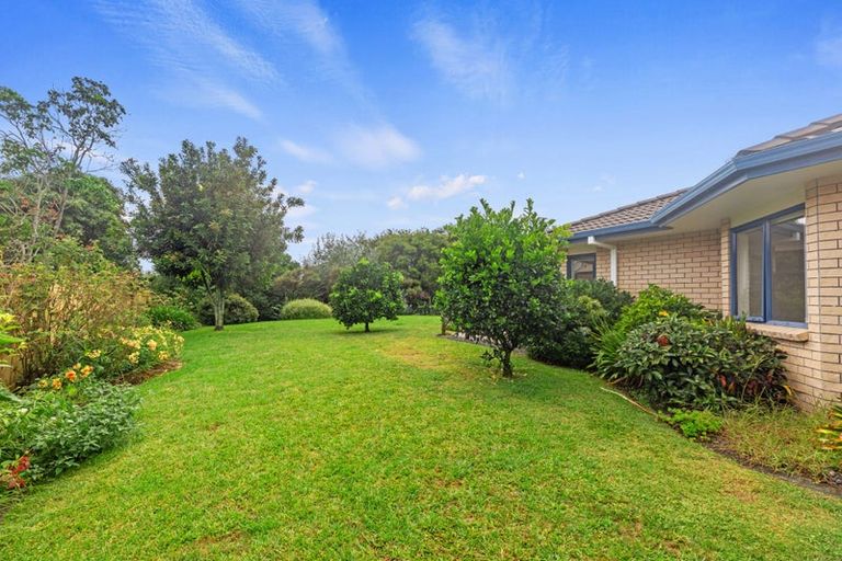 Photo of property in 27 Lysaght Place, Welcome Bay, Tauranga, 3112