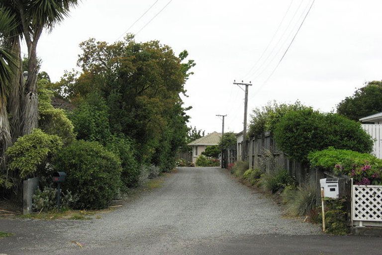 Photo of property in 12 Colina Street, Avonhead, Christchurch, 8042