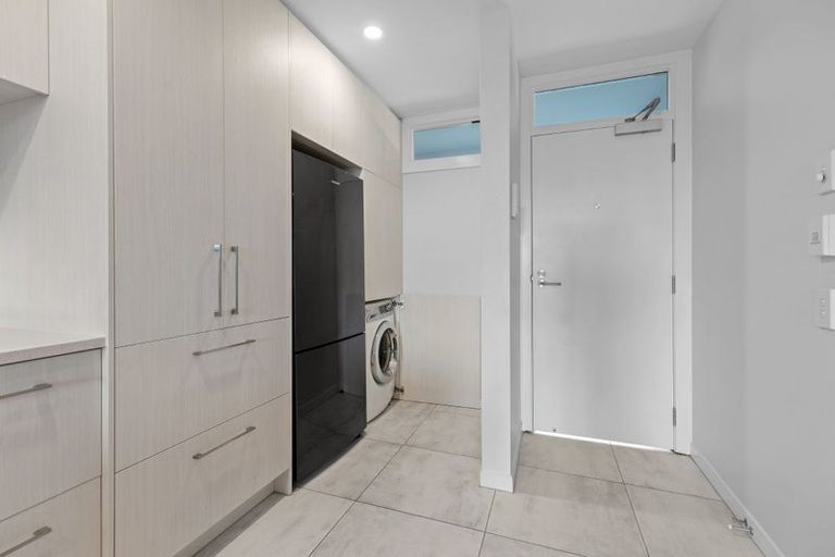 Photo of property in 2-06/424 Maunganui Road, Mount Maunganui, 3116