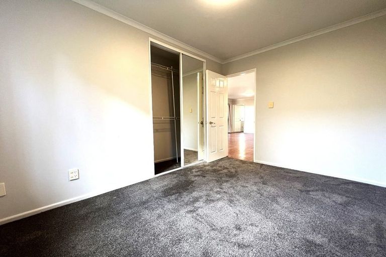 Photo of property in 7 Mcfetridge Place, Hillcrest, Auckland, 0627
