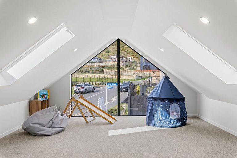 Photo of property in 24 Steve Askin Drive, Cracroft, Christchurch, 8022