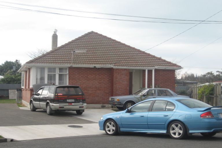 Photo of property in 28 Wordsworth Crescent, Maraenui, Napier, 4110