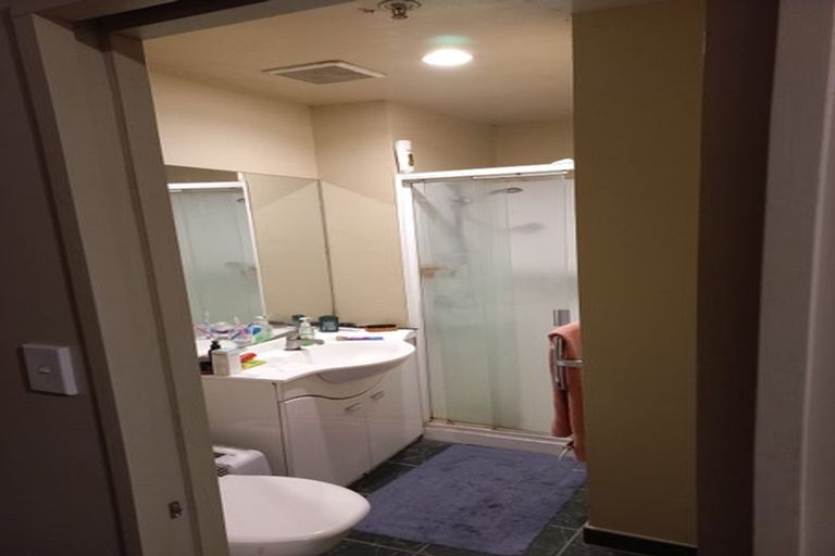 Photo of property in Atrium Towers, 1p/154 The Terrace, Wellington Central, Wellington, 6011