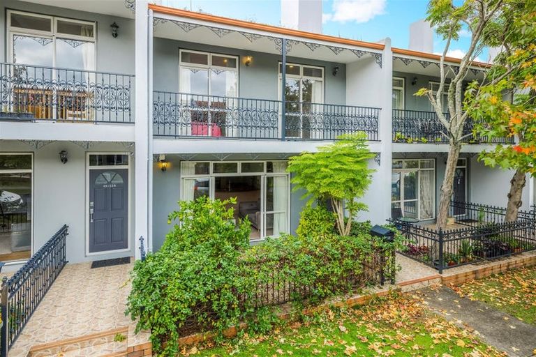 Photo of property in 12/126 Stancombe Road, Flat Bush, Auckland, 2016