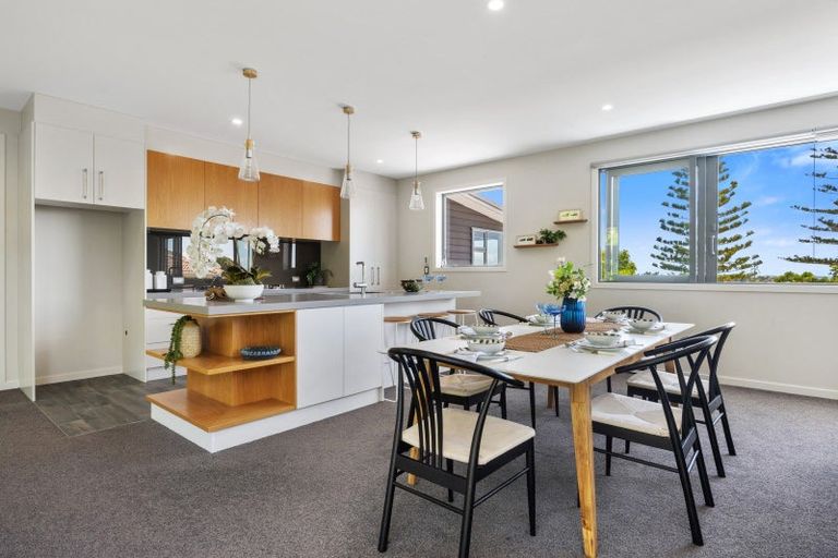 Photo of property in 7 Trident Place, Shelly Park, Auckland, 2014