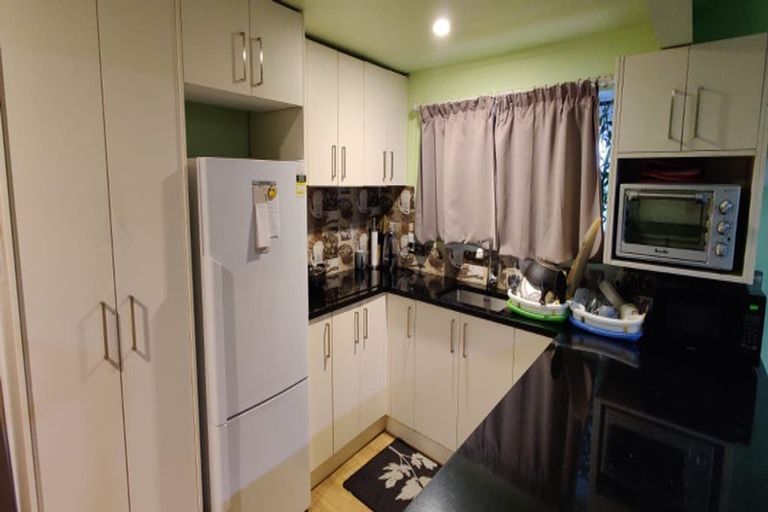 Photo of property in 64 Glengarry Road, Glen Eden, Auckland, 0602