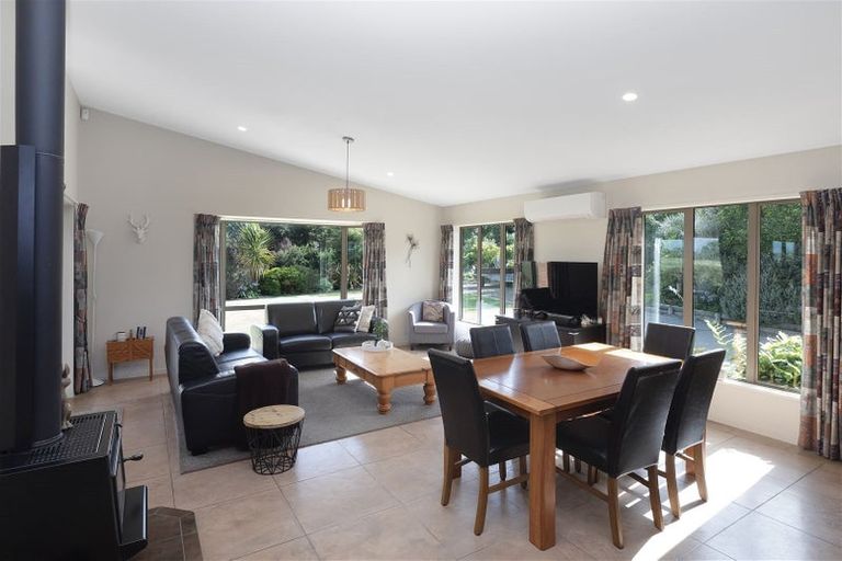 Photo of property in 54 Queens Avenue, Waikuku Beach, 7402