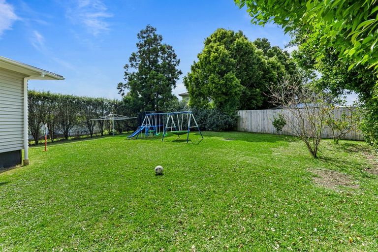 Photo of property in 19 Kelkirk Street, Kelston, Auckland, 0602