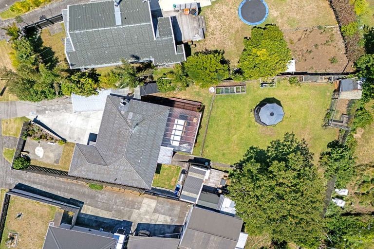 Photo of property in 105 Omata Road, Marfell, New Plymouth, 4310