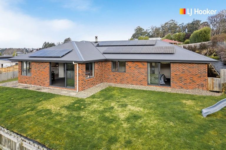 Photo of property in 21 Sretlaw Place, Brockville, Dunedin, 9011