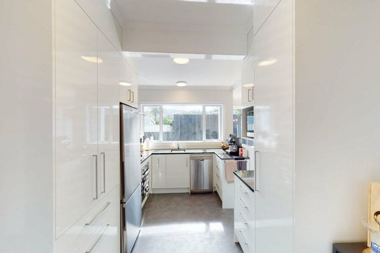 Photo of property in 19 Fernhill Terrace, Wadestown, Wellington, 6012