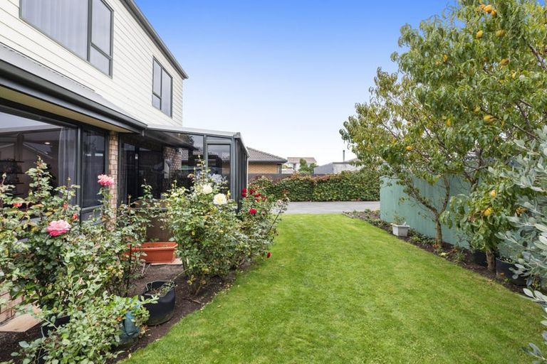 Photo of property in 2/17 Cunningham Place, Halswell, Christchurch, 8025