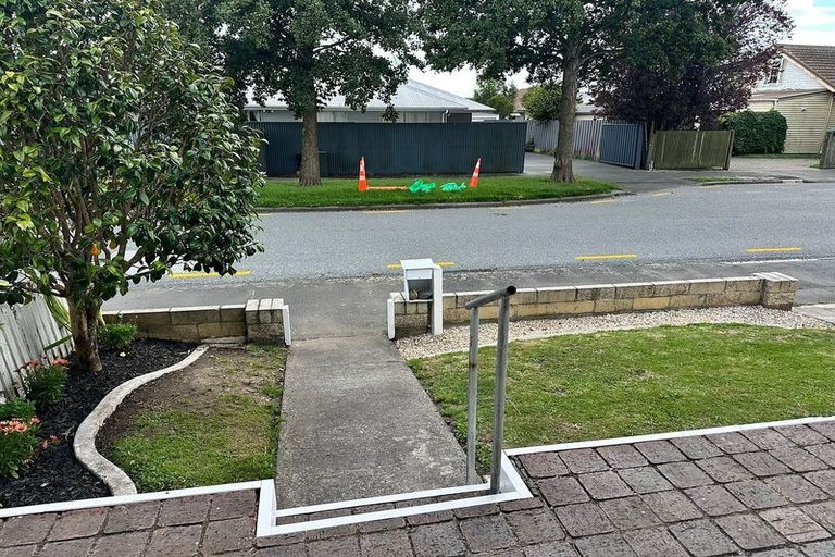 Photo of property in 2/80 Charles Street, Waltham, Christchurch, 8011