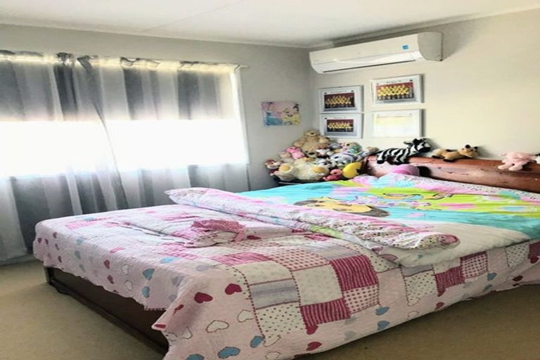 Photo of property in 1/97a Nile Road, Milford, Auckland, 0620