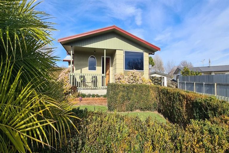 Photo of property in 23 Gilmour Place, Taradale, Napier, 4112
