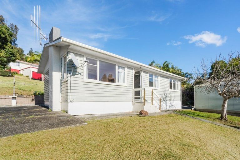 Photo of property in 12 Willow Place, Horahora, Whangarei, 0110