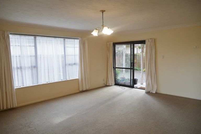 Photo of property in 2/17a Dalrye Place, Ilam, Christchurch, 8041