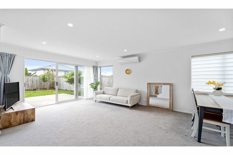 Photo of property in 29 Mettam Drive, Swanson, Auckland, 0614
