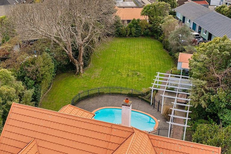 Photo of property in 27 Marina Grove, Hutt Central, Lower Hutt, 5010