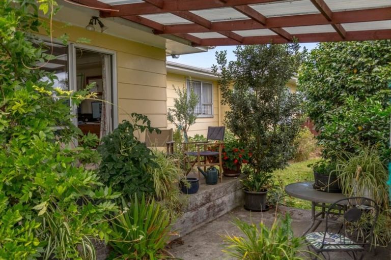 Photo of property in 5 Baillie Crescent, Carterton, 5713