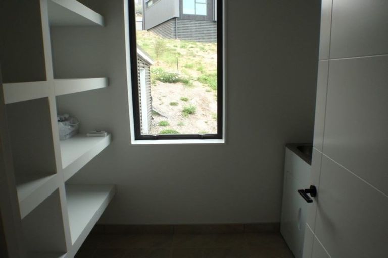 Photo of property in 6 Whiterock Lane, Richmond Hill, Christchurch, 8081