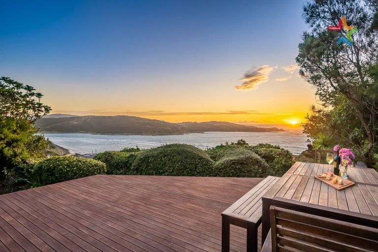 Photo of property in 15 Acheron Road, Paremata, Porirua, 5026