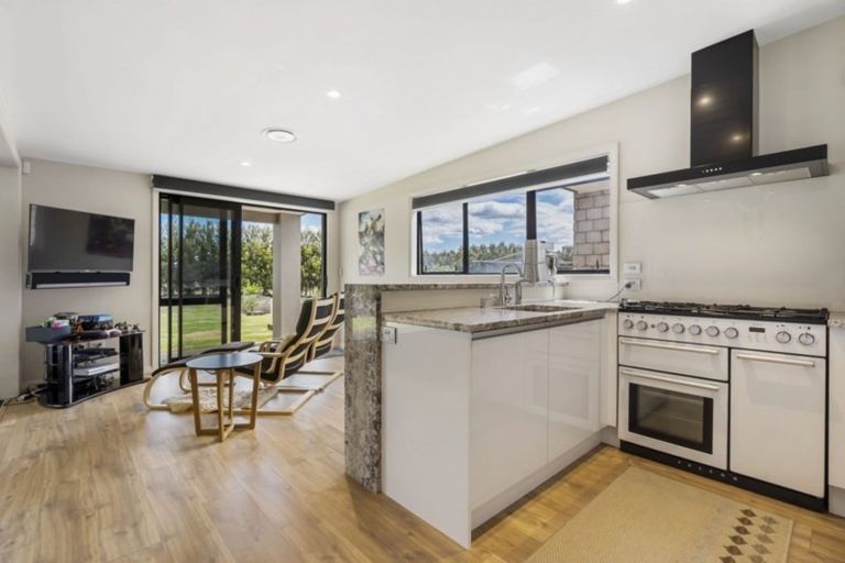 Photo of property in 192 Ellett Road, Karaka, Papakura, 2580