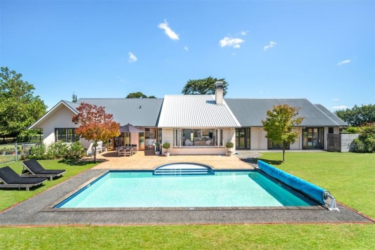 Photo of property in 450 Stoney Creek Road, Kelvin Grove, Palmerston North, 4470