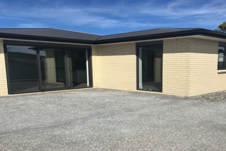 Photo of property in 62a Golders Road, Elderslea, Upper Hutt, 5018