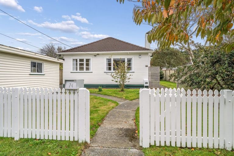 Photo of property in 74 Bledisloe Crescent, Wainuiomata, Lower Hutt, 5014