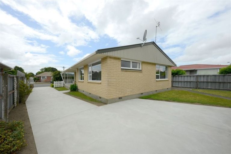 Photo of property in 66 Daniels Road, Redwood, Christchurch, 8051