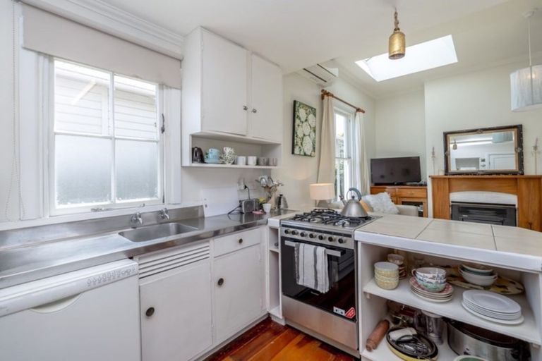 Photo of property in 106 Fox Street, Featherston, 5710