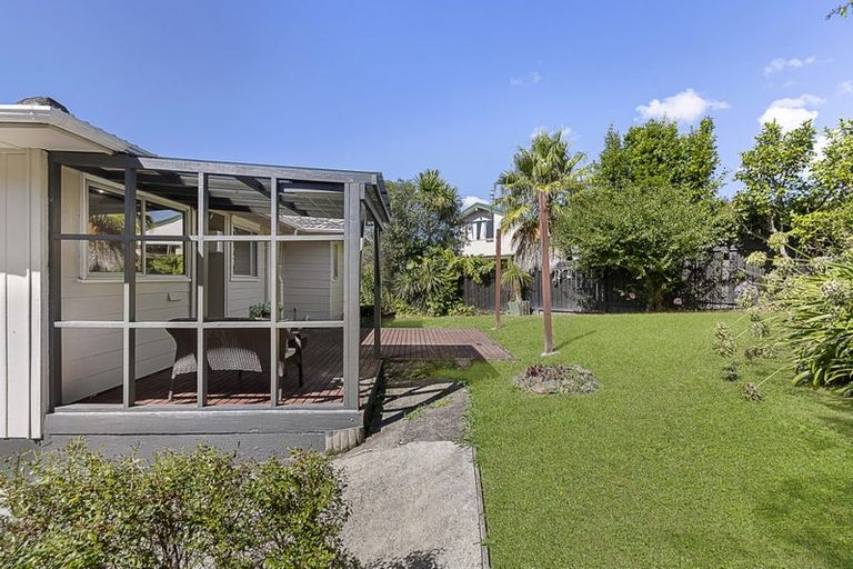 Photo of property in 1/114 Sycamore Drive, Sunnynook, Auckland, 0620