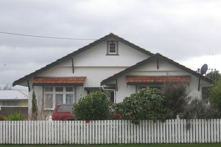Photo of property in 24 Mako Mako Road, Levin, 5510