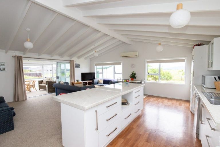 Photo of property in 26 Mahana Road, Ngatea, 3503