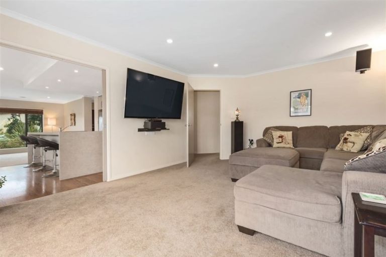 Photo of property in 59 Aotea Drive, Aotea, Porirua, 5024