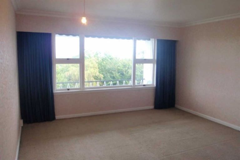 Photo of property in 1/15 Karitane Drive, Cashmere, Christchurch, 8022