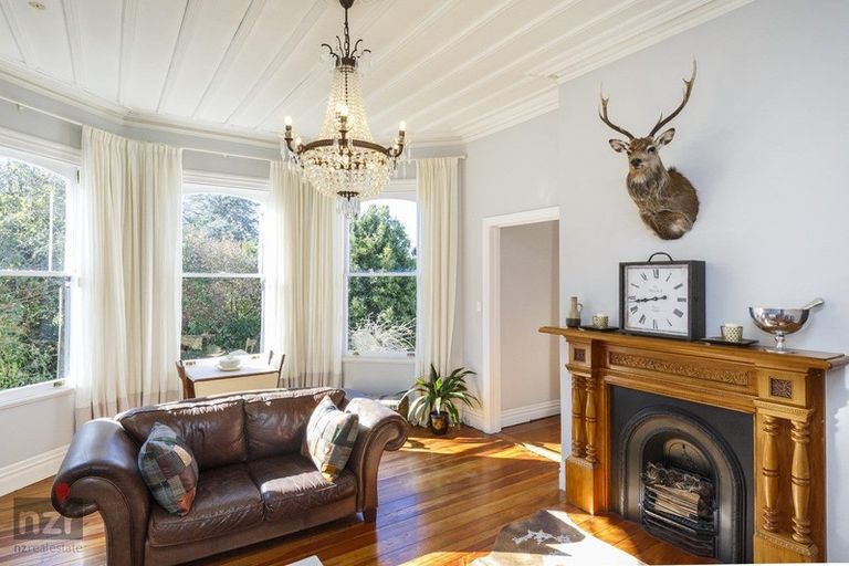 Photo of property in 165 West Street, Feilding, 4702