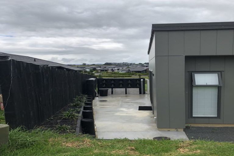 Photo of property in 16 Tabernacle Street, Karaka, Papakura, 2124