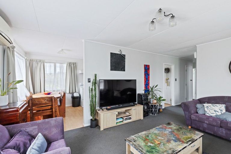 Photo of property in 1 Veronica Place, Bell Block, New Plymouth, 4312