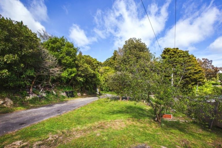 Photo of property in 76 Mungavin Avenue, Ranui, Porirua, 5024