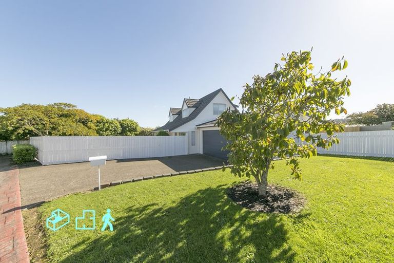 Photo of property in 11 Sunny Crescent, Huapai, Kumeu, 0810