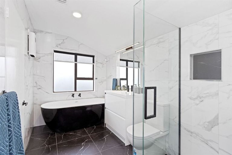 Photo of property in 116 Effingham Street, North New Brighton, Christchurch, 8083