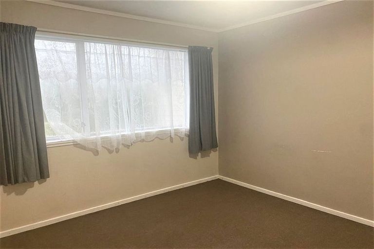 Photo of property in 1/3 Jerome Way, Crofton Downs, Wellington, 6035