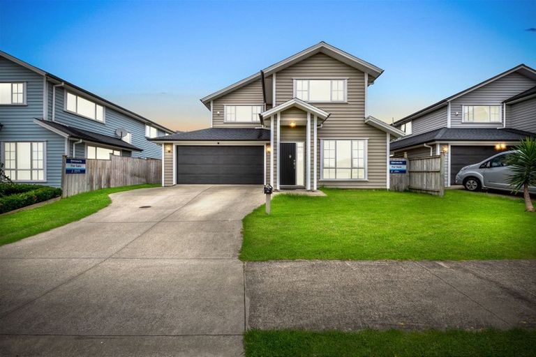 Photo of property in 56 Hughs Way, Flat Bush, Auckland, 2019