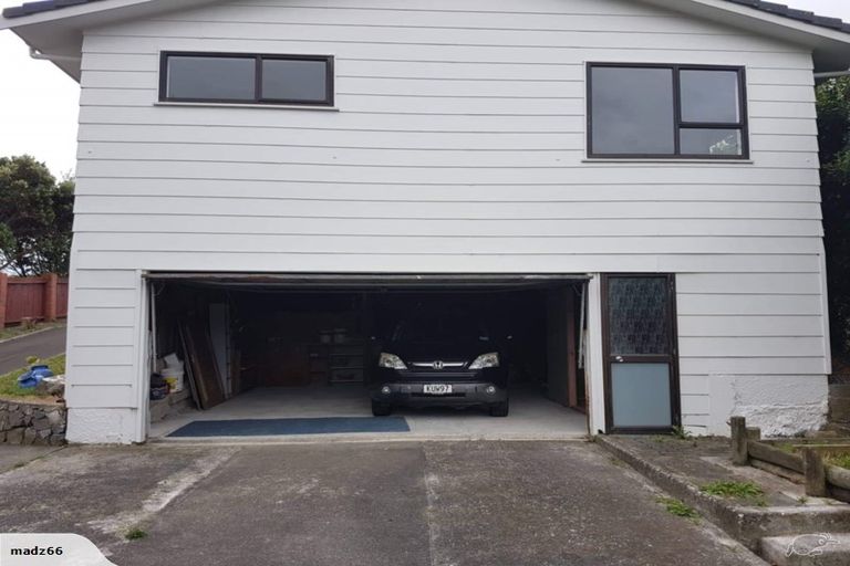 Photo of property in 101 Pikarere Street, Titahi Bay, Porirua, 5022