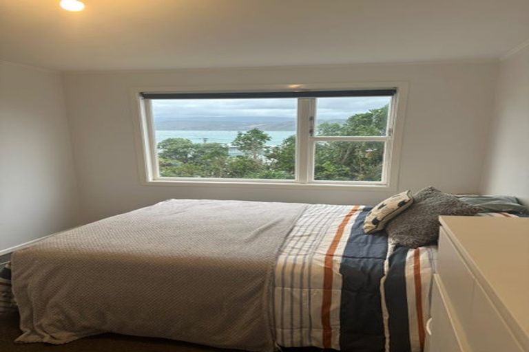 Photo of property in 12 Pinelands Avenue, Seatoun, Wellington, 6022