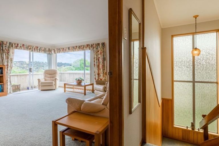 Photo of property in 104 Lantana Road, Green Bay, Auckland, 0604