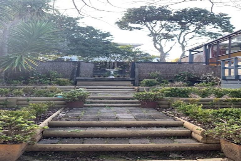 Photo of property in 5 Tempo Place, Torbay, Auckland, 0630