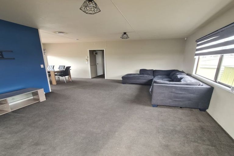 Photo of property in 2/21 Southview Place, Wattle Downs, Auckland, 2102